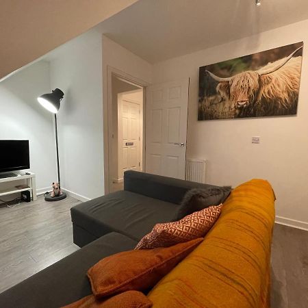 던펌린 Carvetii - Edward House D - 2 Dbl Bed 2Nd Floor Flat 아파트 외부 사진