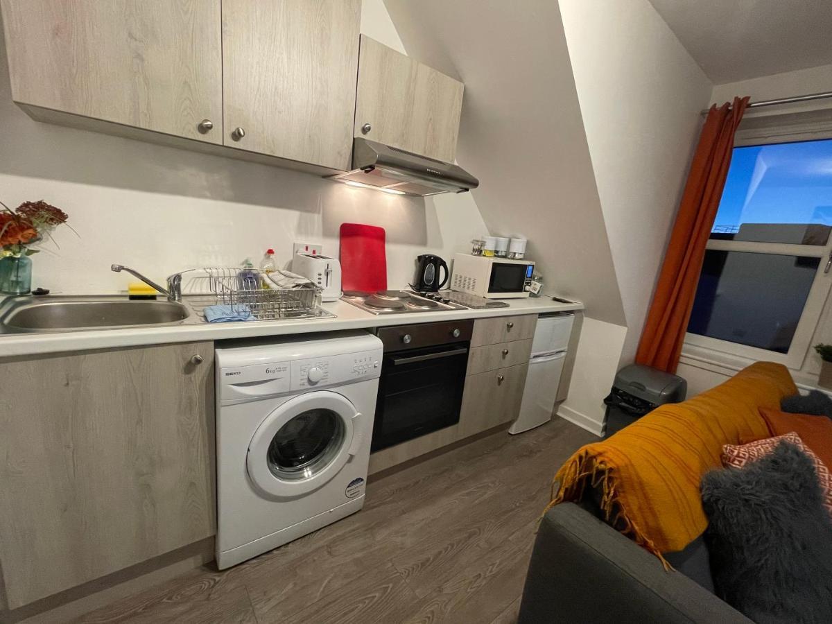 던펌린 Carvetii - Edward House D - 2 Dbl Bed 2Nd Floor Flat 아파트 외부 사진