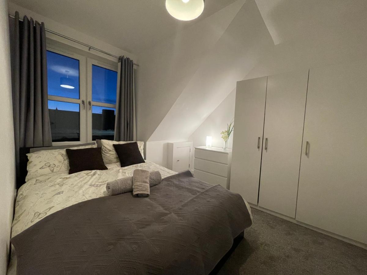 던펌린 Carvetii - Edward House D - 2 Dbl Bed 2Nd Floor Flat 아파트 외부 사진